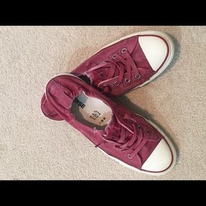 Chuck Taylor All Star Shoreline Slip Low Top Shoe
